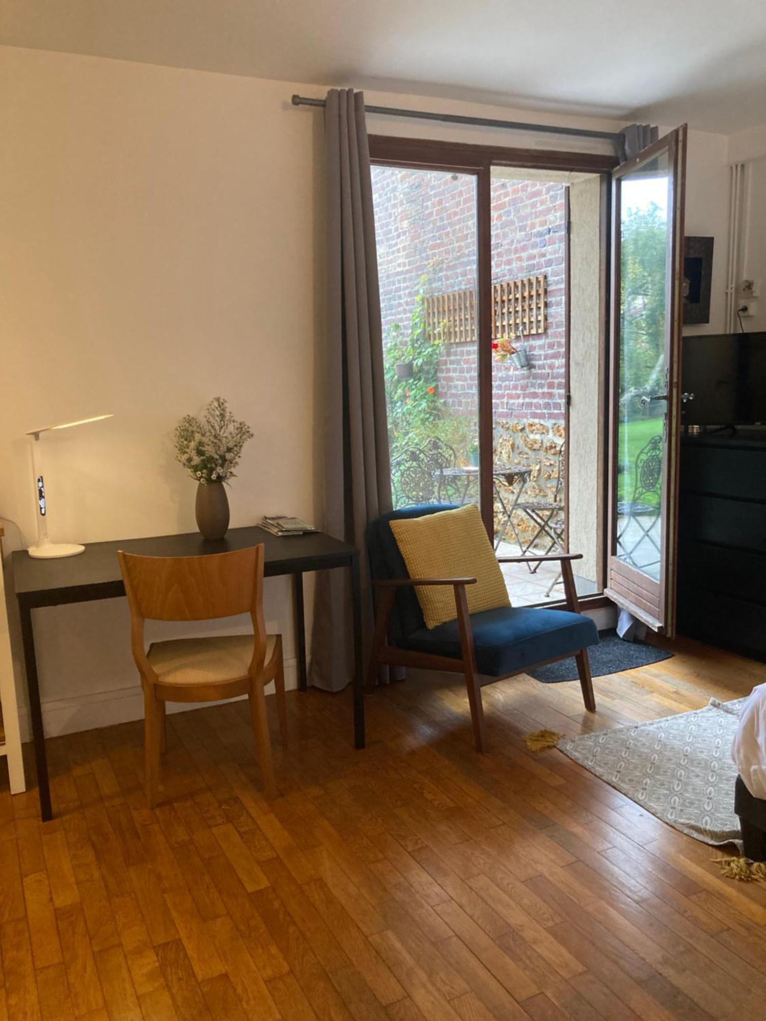 Studio Avec Terrasse Sur Jardin Fontenay-sous-Bois Exteriér fotografie